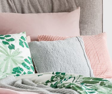 iTextiles® bedding features revolutionary technology, offering temperature balanced comfort and qual