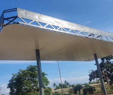 Construcción y reparación de techo en estación de servicio por Petrosur C.A. Carabobo Venezue