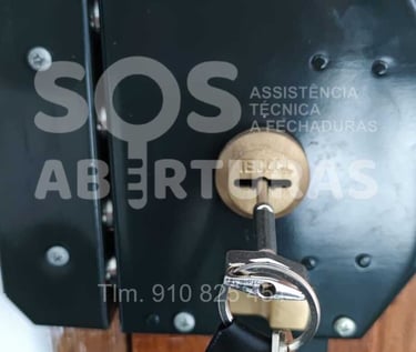 abertura de porta cruz quebrada