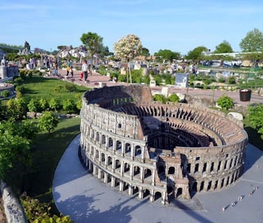 Italia in miniatura, colosseo romano