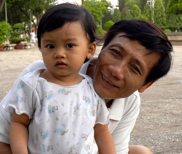 papa vietnamien et sa fille