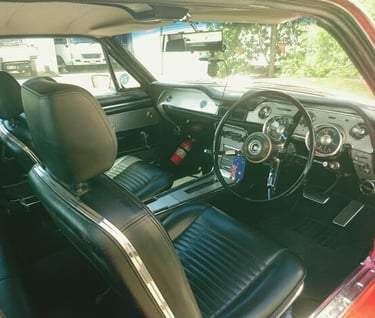 Restauration adr sellerie ford mustang shelby