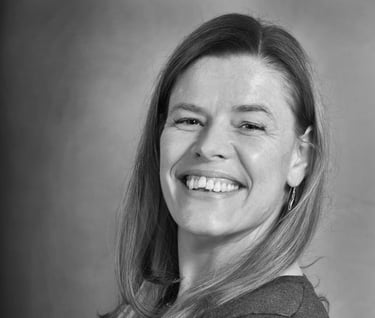 Black and White Headshot Anna Wakefield 