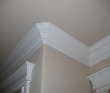 crown molding on round corner wall