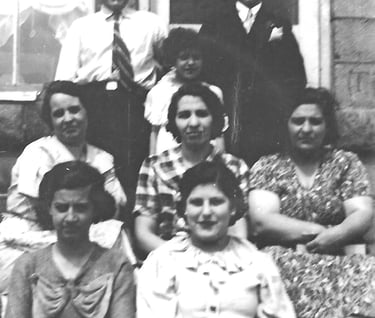 immigrants on steps