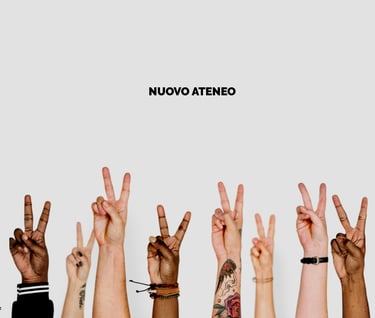 Mãos de diversas pessoas clamando por paz.