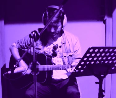 Toño Valero grabando "Amiga" en MCA Studios