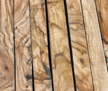 pendule en bois d'olivier