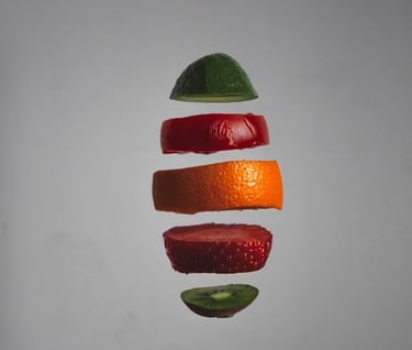 immagine artefatta di frutto suddiviso in diversi frutti ad indicare l’inganno alimentare 