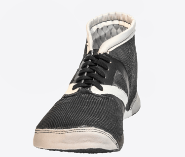 Running minimalist shoes