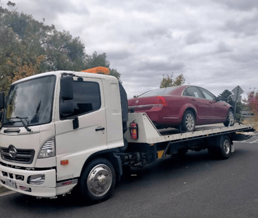 Bowmanville car towing and road assistance 24/7