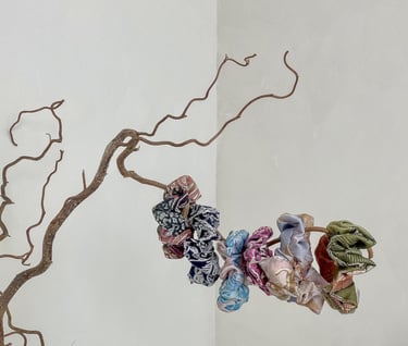 SILH HAIR SCRUNCHIES