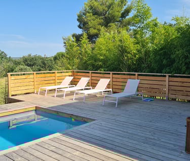 Terrasse bois pays d'Uzès