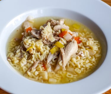 sopa de pollo casera