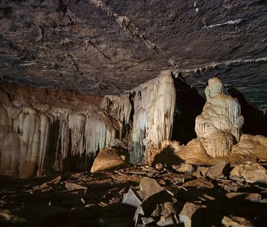 Visitemambai.com.br - Caverna Lapa das Dores