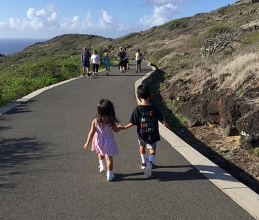 makapuu light house trail easy hike with the kids