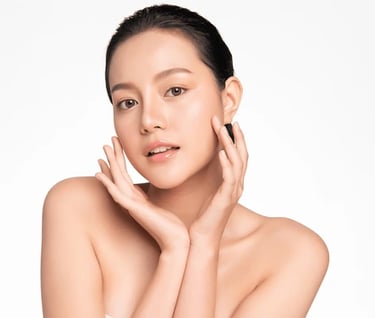 woman posing highlighting her face