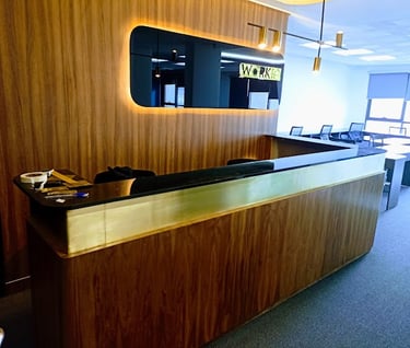 HABILLAGE DE COMPTOIR AVEC LAITON