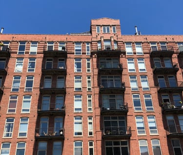 Lovely Apartment Building in the Fulton River District