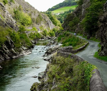 Route Pas de Roland Itxassou, rivière la Nive, Euskadi, Errobi, Rafting pays basque,