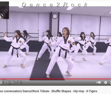 Elvis (A little less conversation) King of Rock with Shuffle K-Pop K-Tigers Dance)