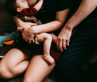 Lien maternel et paternel créé après la naissance séances de préparation à la parentalité