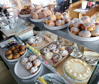 Donuts Cakes Treats Cafe Doughnut Bar