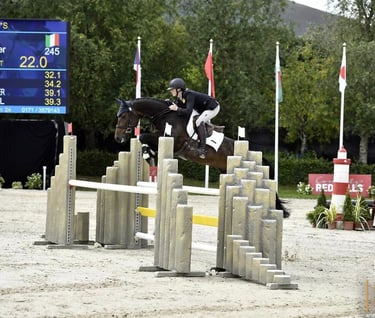 Showjumper who uses CONNEXION equine supplement