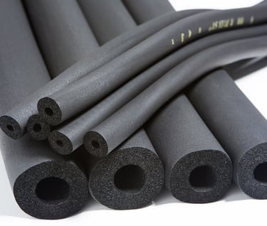 a bunch of black rubber tubed tubes with black rubber rubber