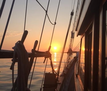Apéro dans la rade de Lorient à bord de Bora Bora