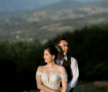 ภาพพรีเวดดิ้งคู่รักกลางธรรมชาติ จังหวัดน่าน ถ่ายโดย Photonan Photography ช่างภาพพรีเวดดิ้ง น่าน