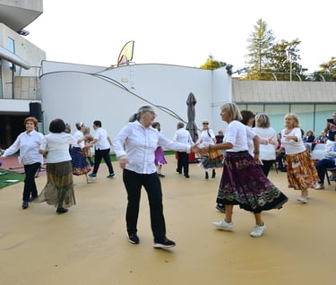 people dancing