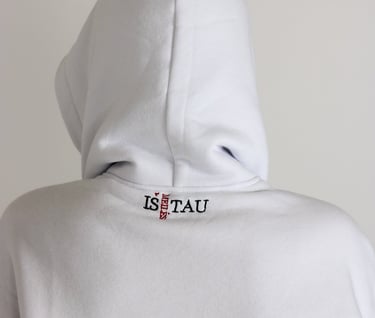 Individualiai siuvinėti džemperiai