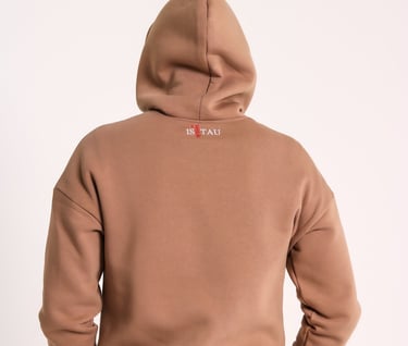 Džemperis su individualiu siuvinėjimu