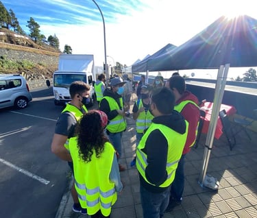 Reunión de blockers en un rodaje de La Palma