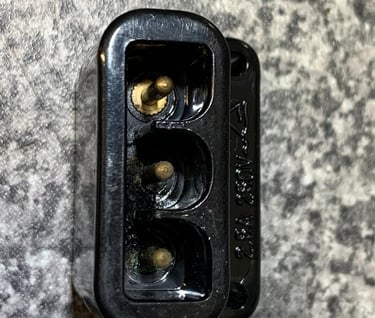 Burnt out motor block Singer 4423