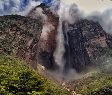 El salto Ángel visto desde el mirador más cercano