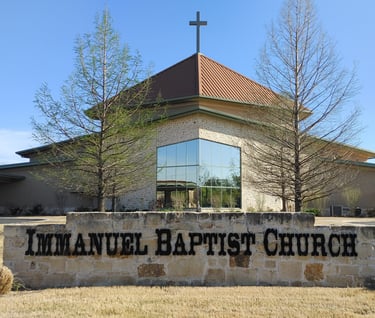 Front view of Immanuel Baptist Church in Skiatook