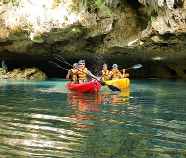 Kayaking with Jaguar Paw Cave and Jungle Expedition