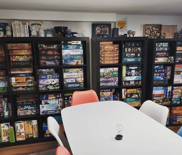 Ma salle de jeux Rouen Le Houlme Armoire jeux de société à Rouen en Normandie