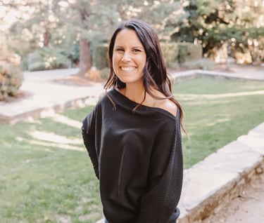 Emily Freeman, owner of Beauty Grows Wild located in Medford OR. Wedding florist for southern Oregon