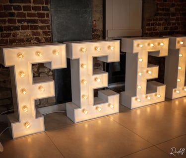 Lettres lumineuses "Feel"