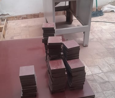 Chapa de celeron cortada em placas