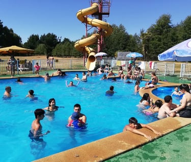 Piscina exterior con tobogán, en Yukatan