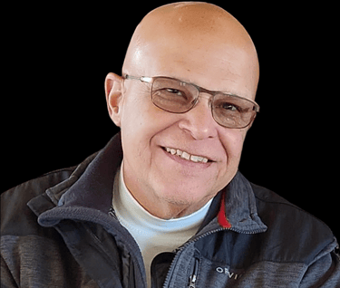 a photo of Ignacio, founder of SHOPIGGSTER26