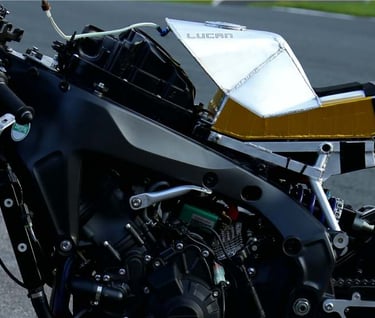 Yamaha R9 without bodywork