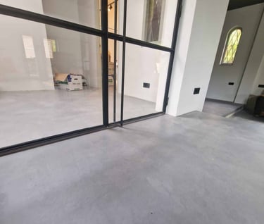 Beton ciré van Craftedspaces: naadloze, waterdichte afwerking met moderne betonlook. Duurzaam, stijl