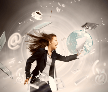 Mulher enfrenta desafios no mundo dos negócios on-line