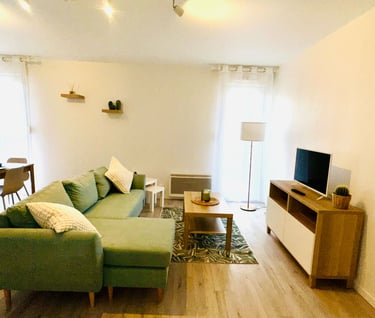 peinture e tpose de parquet dans un appartement à caen