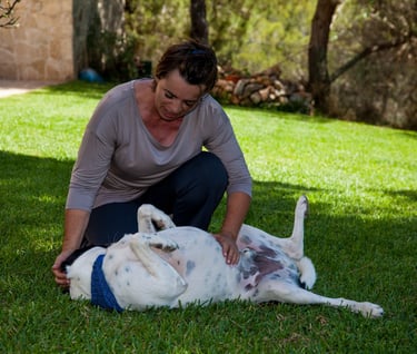 Andrea mit Hund Bisky